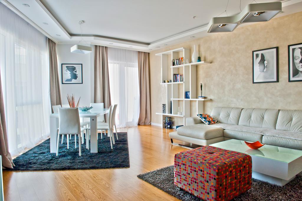 Delux And Urban Apartments Hotel Tre Canne Budva Kültér fotó