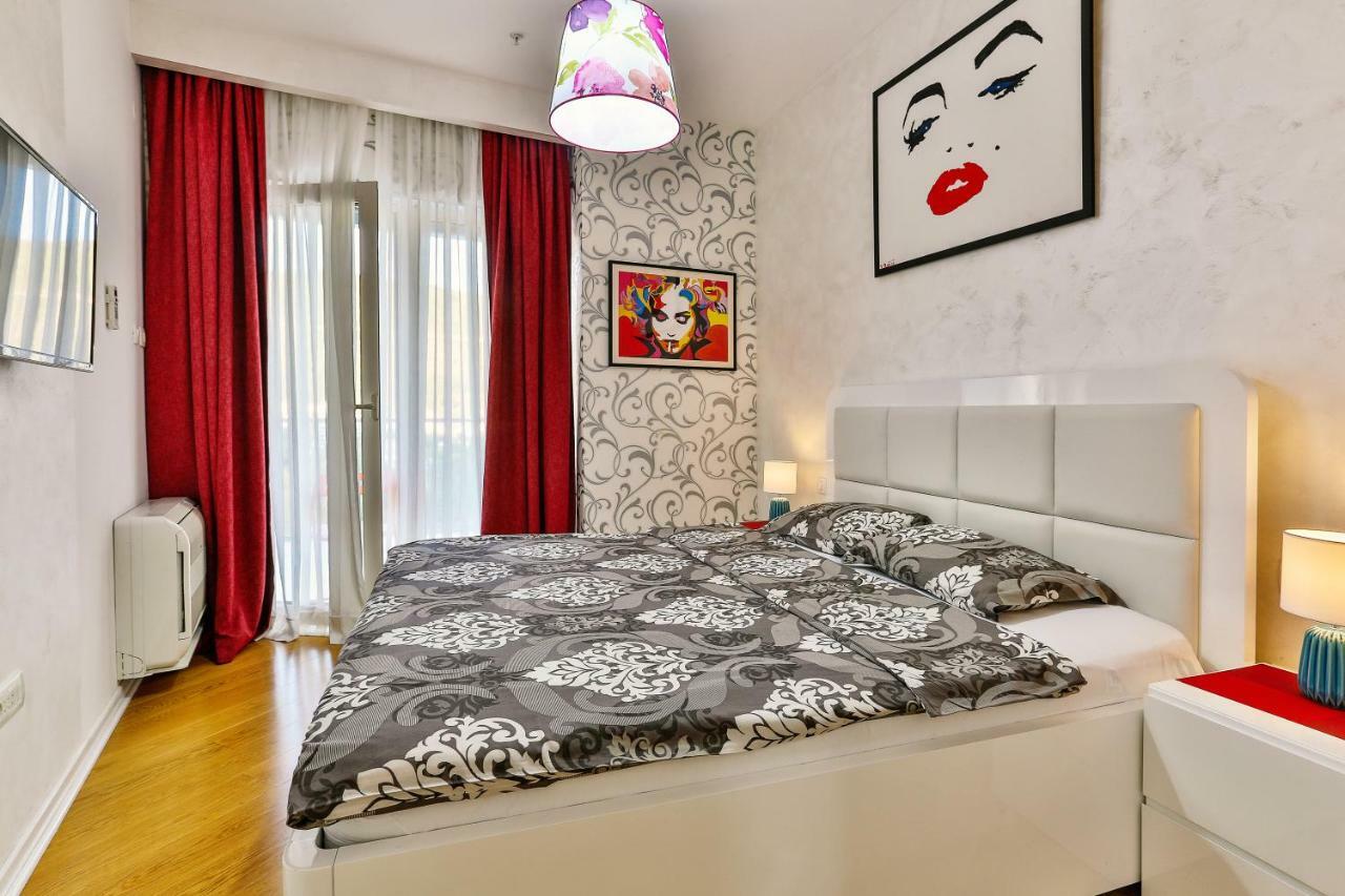 Delux And Urban Apartments Hotel Tre Canne Budva Kültér fotó